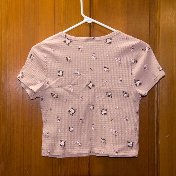 Super cute crop T like new, size L - Picture 3 of 3